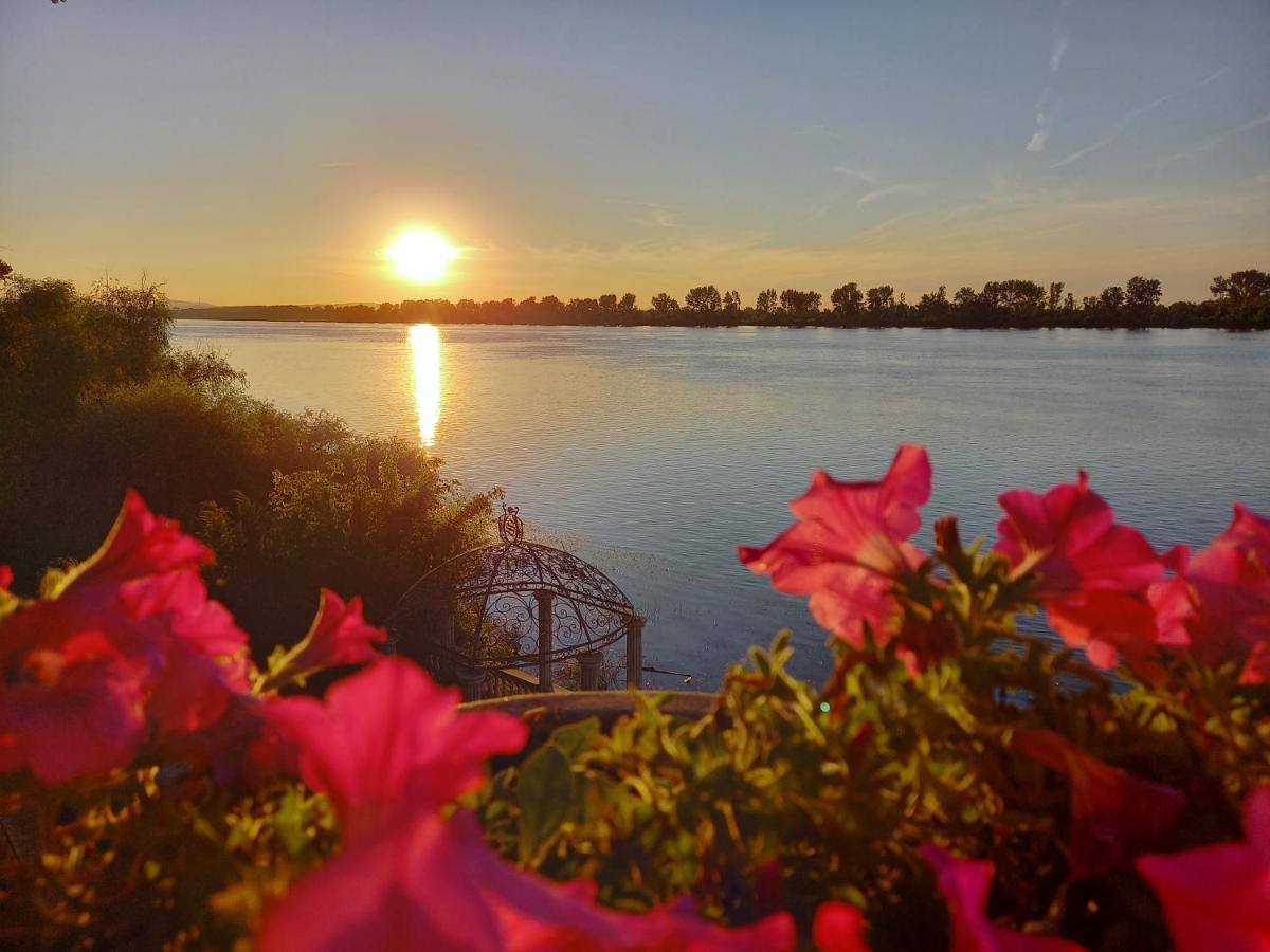 Vila Jugovo S Smederevo Luaran gambar