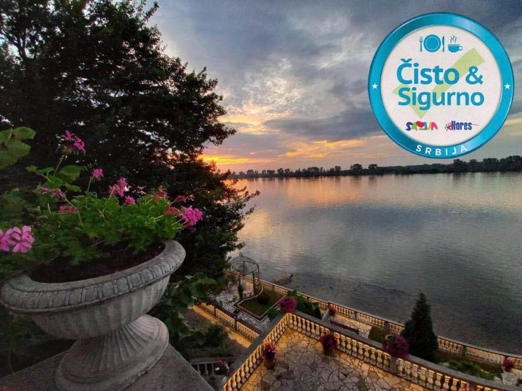 Vila Jugovo S Smederevo Luaran gambar